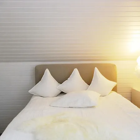 Sweet Clementine Bed & Breakfast *